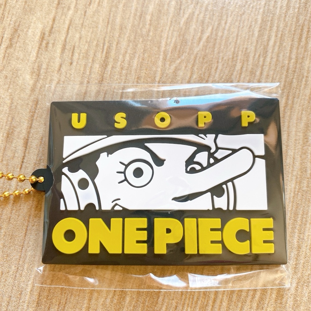 NEW One Piece Usopp Keychain
Made of rectangular rubber
